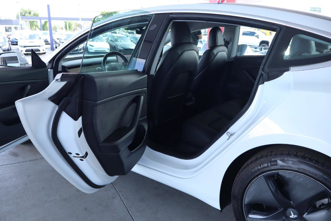 Used 2018 Tesla Model 3 Long Range RWD image 29