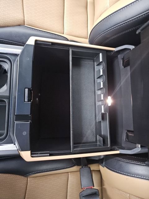 Used 2025 Ford F350 Lariat w/ Lariat Ultimate Package image 28