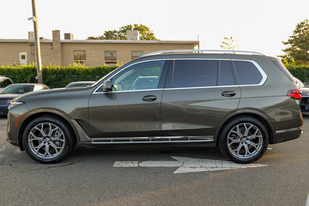 Used 2024 BMW X7 xDrive40i AWD/4WD image 4