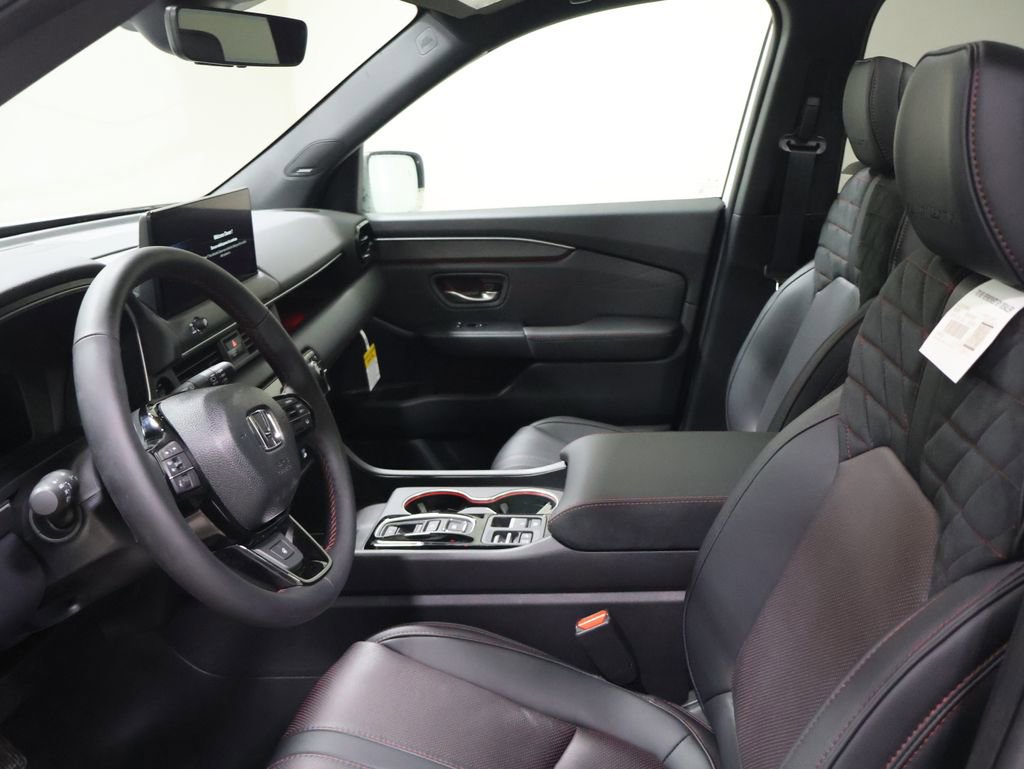 New 2026 Honda Pilot Black Edition image 8