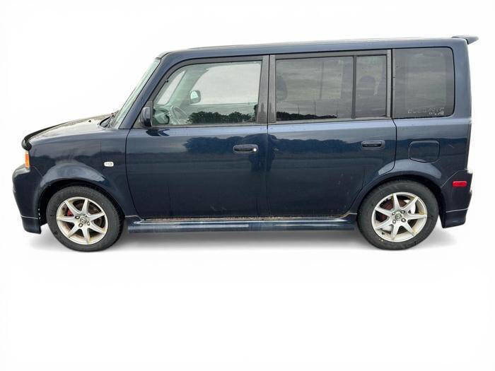 Used 2006 Scion xB image 2