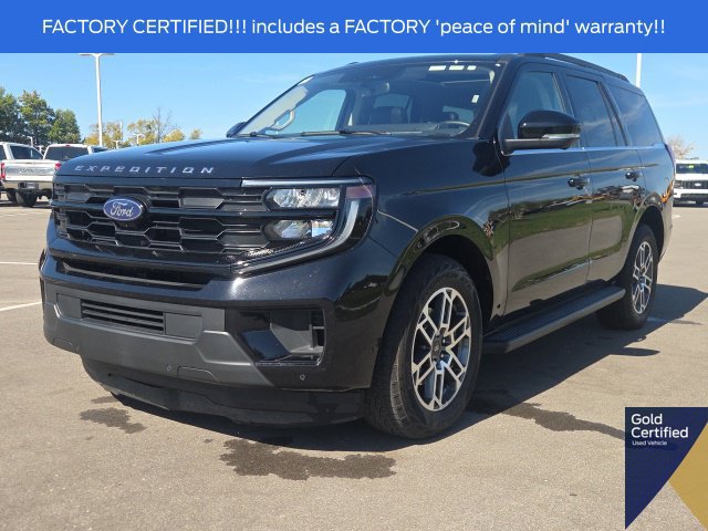 Used 2025 Ford Expedition Active AWD/4WD image 2