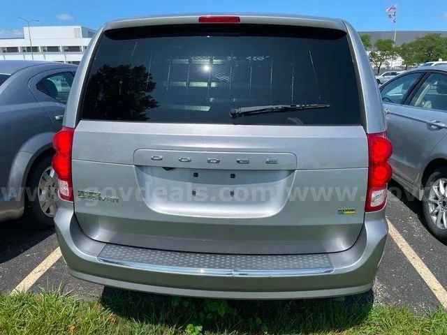 Used 2019 Dodge Grand Caravan SE FWD image 5