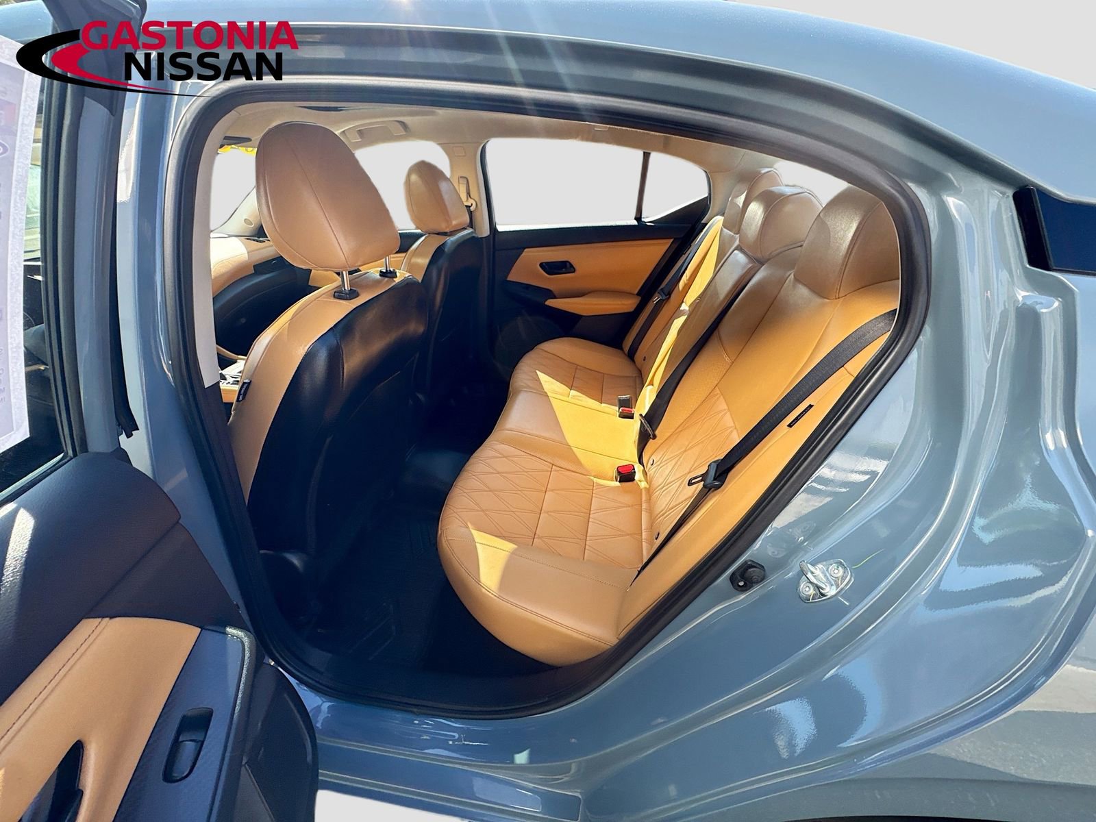 Used 2024 Nissan Sentra SV w/ SV Premium Package image 33