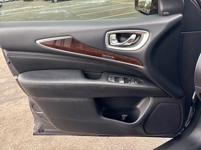 Used 2017 INFINITI QX60 Luxe image 28