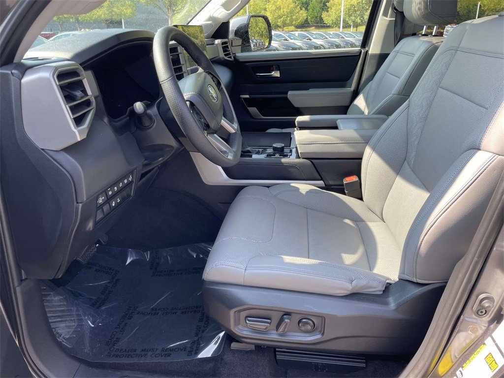 Used 2024 Toyota Sequoia Limited image 18