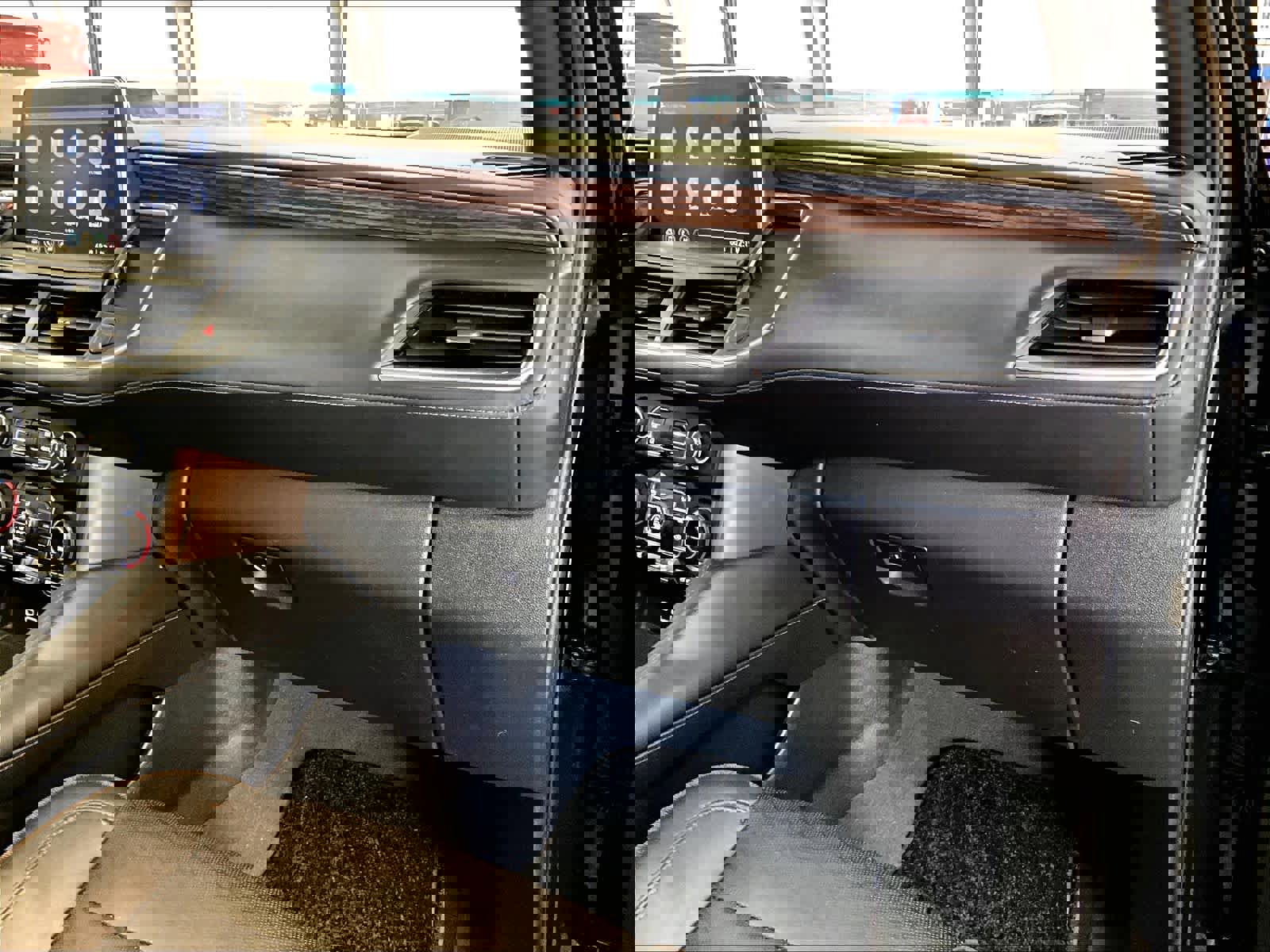 Used 2021 Chevrolet Tahoe High Country image 13