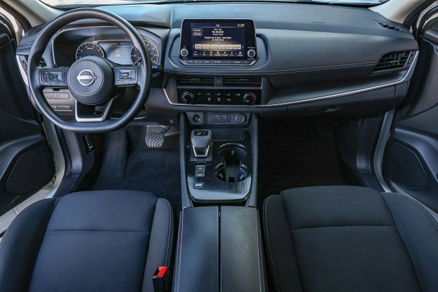 Used 2024 Nissan Rogue S FWD image 32