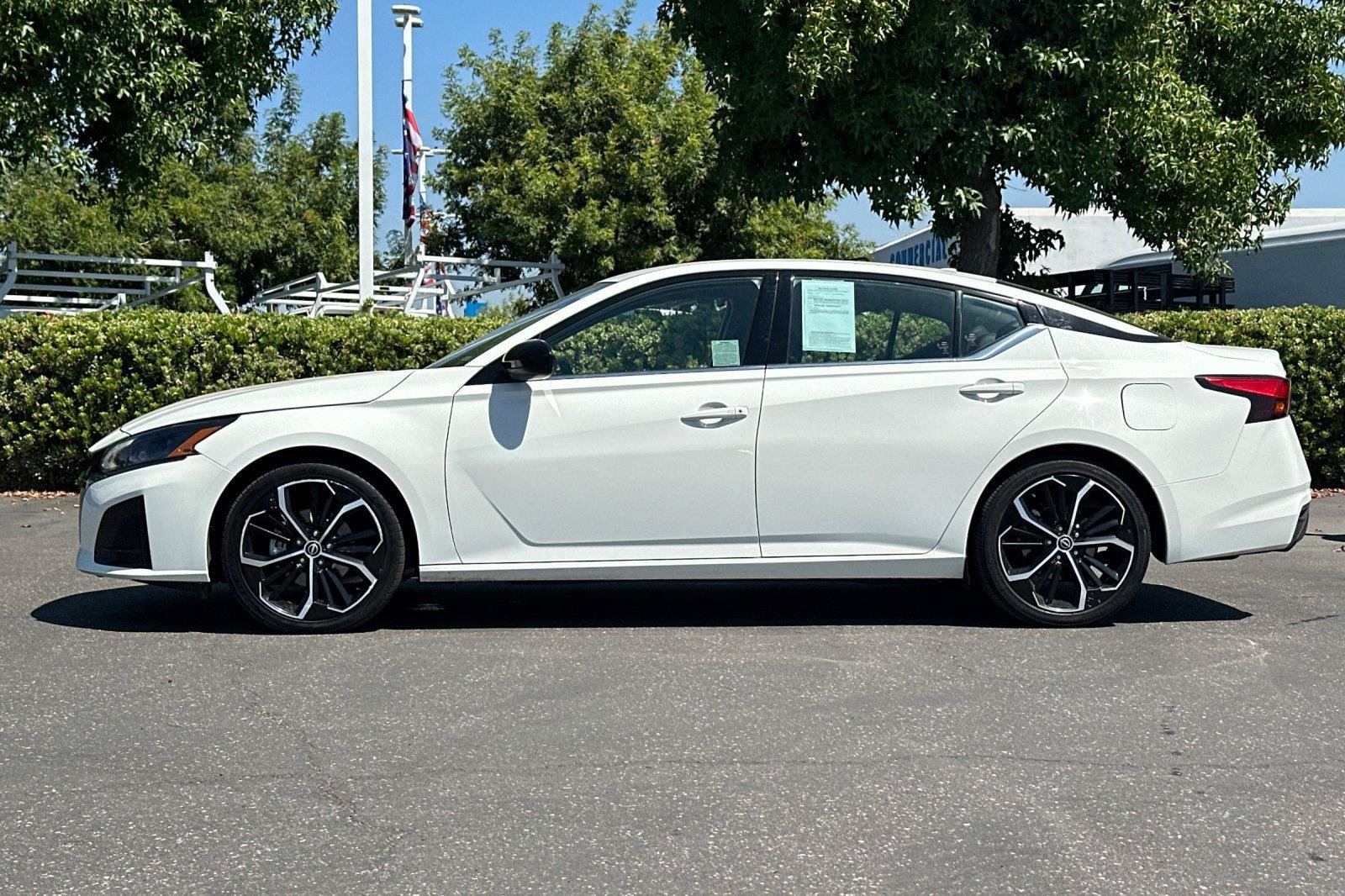 Certified 2024 Nissan Altima 2.5 SR FWD image 7