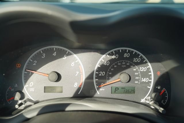Used 2013 Toyota Corolla LE image 28