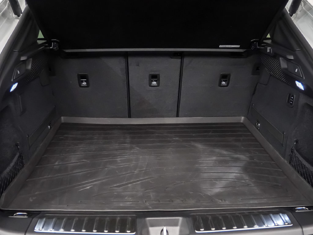 Certified 2026 Porsche Macan 4 Electric AWD/4WD image 11
