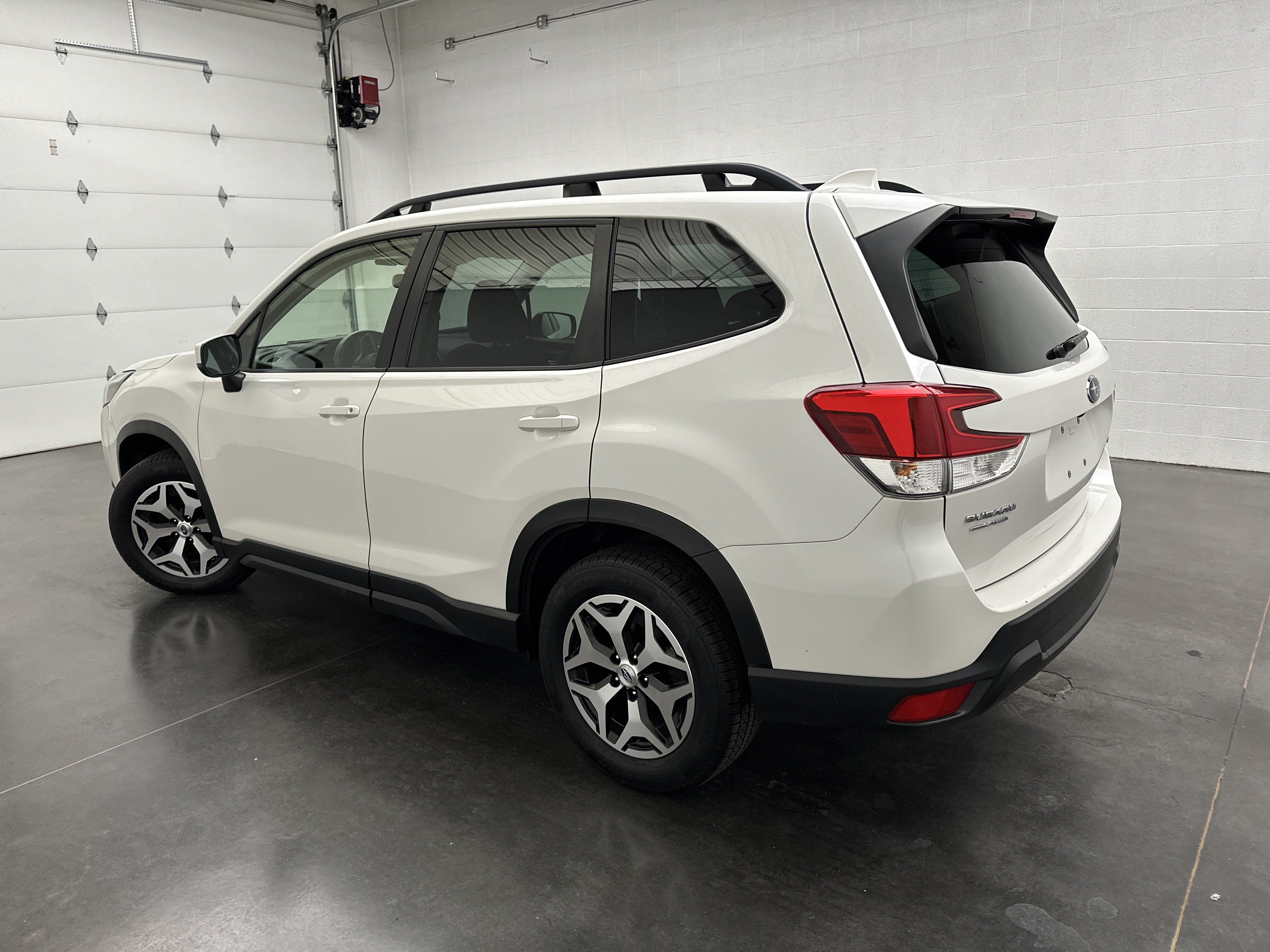 Used 2023 Subaru Forester Premium AWD/4WD image 6