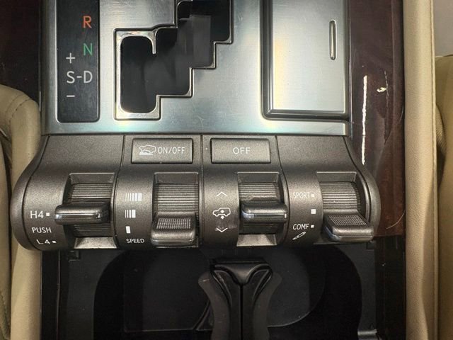 Used 2009 Lexus LX 570 4WD image 37