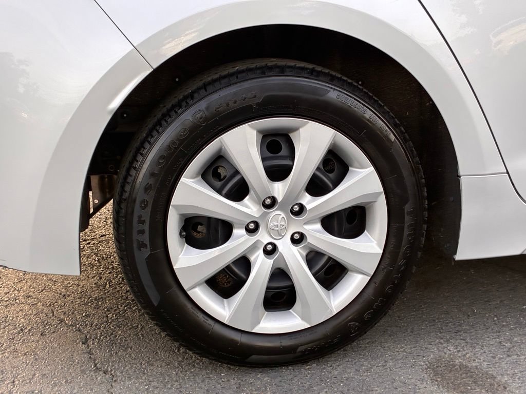 Used 2024 Toyota Corolla LE FWD image 44