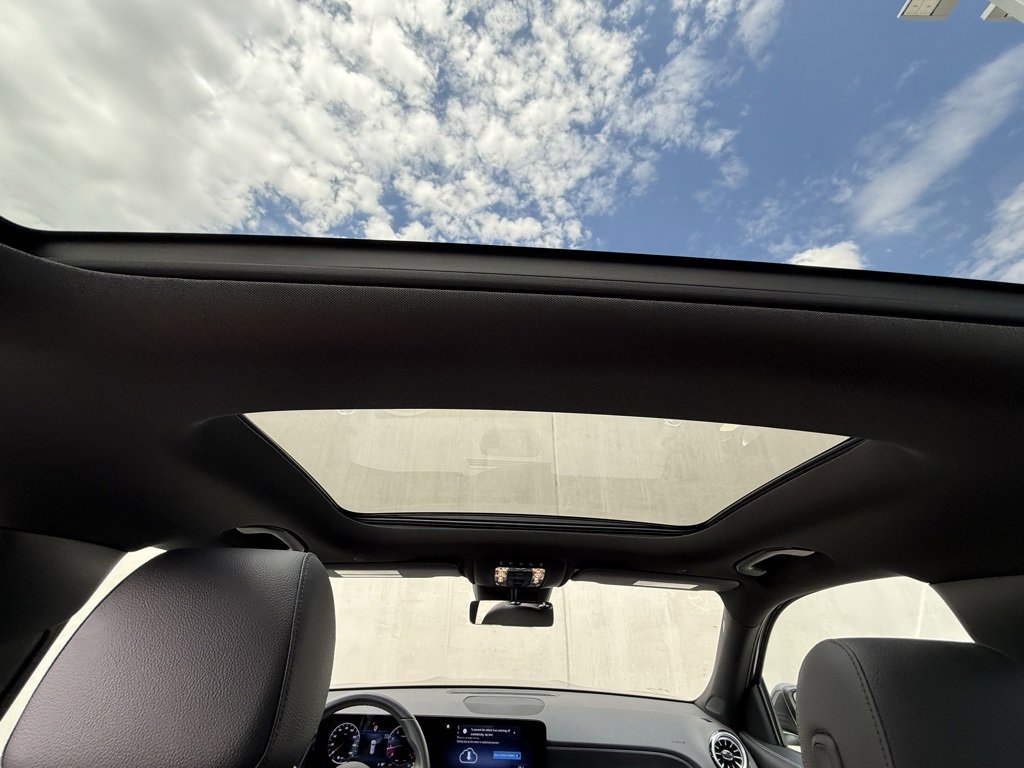 Used 2024 Mercedes-Benz GLB 250 image 8