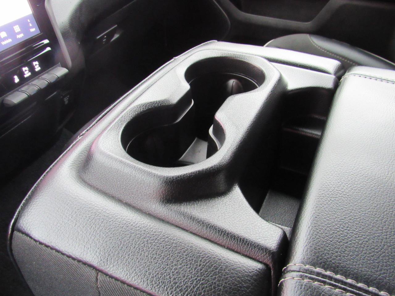 Used 2025 RAM 1500 Laramie AWD/4WD image 7