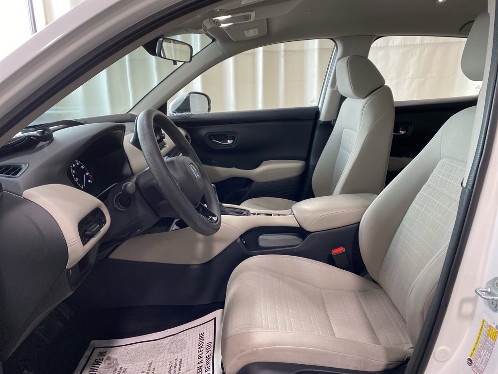 Used 2023 Honda HR-V LX image 16