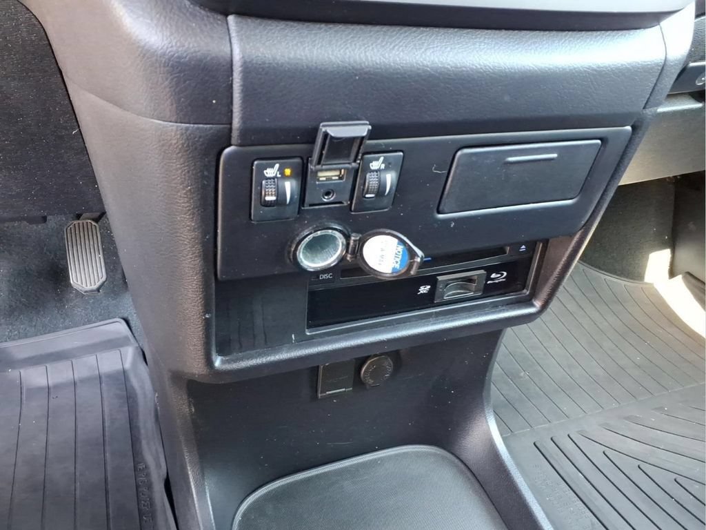 Used 2020 Toyota Sienna Limited Premium FWD image 26
