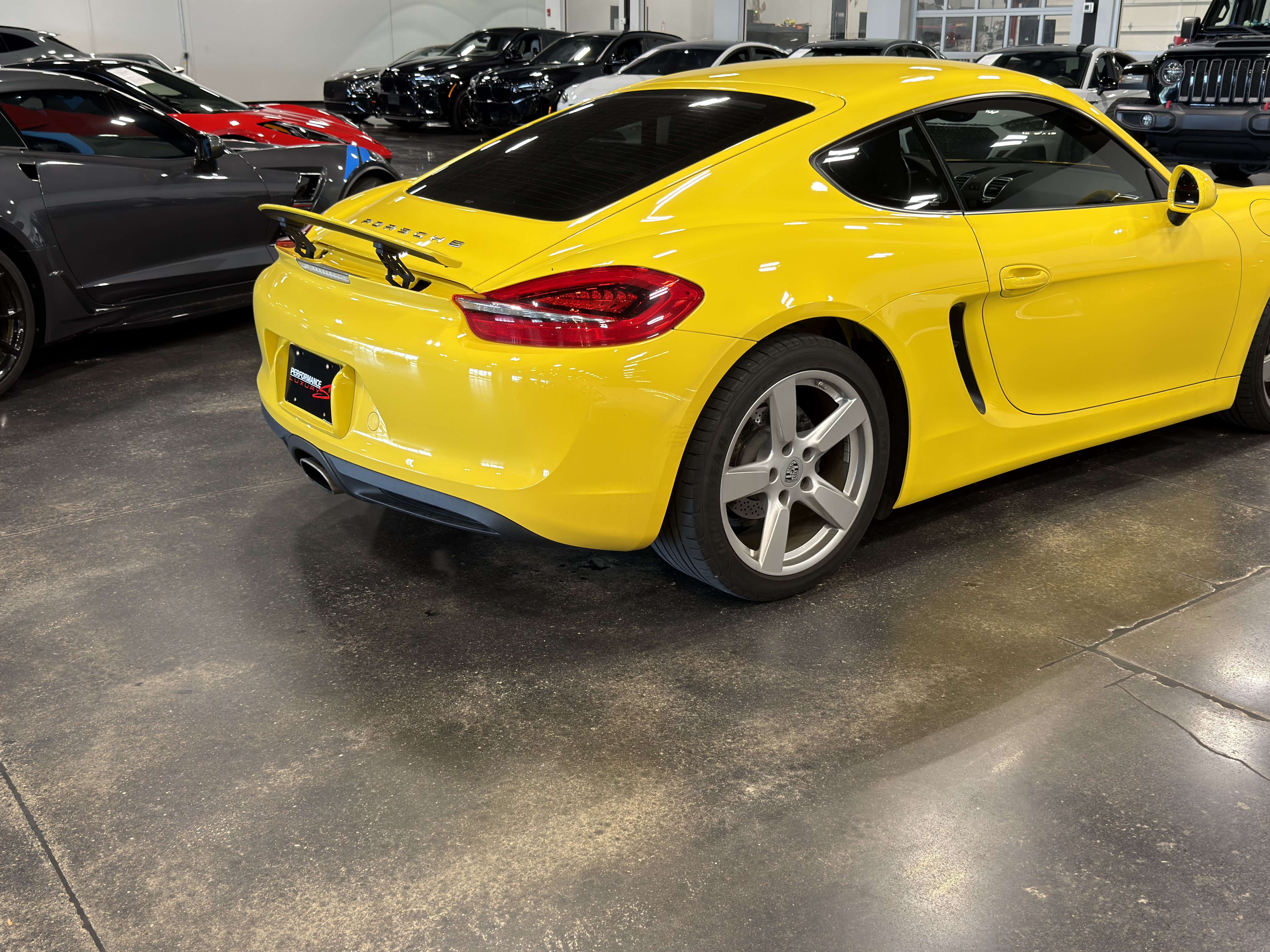 Used 2015 Porsche Cayman RWD image 2