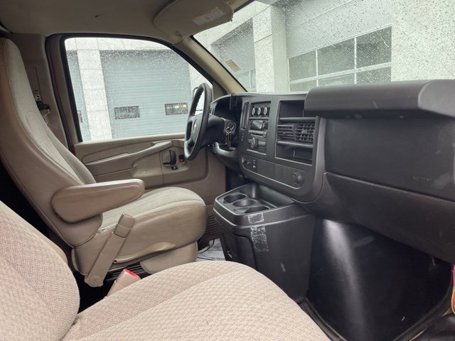 Used 2014 Chevrolet Express 3500 Work Van image 21