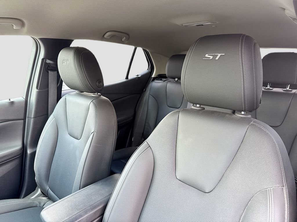 Used 2024 Buick Encore GX Sport Touring w/ Comfort Package FWD image 11