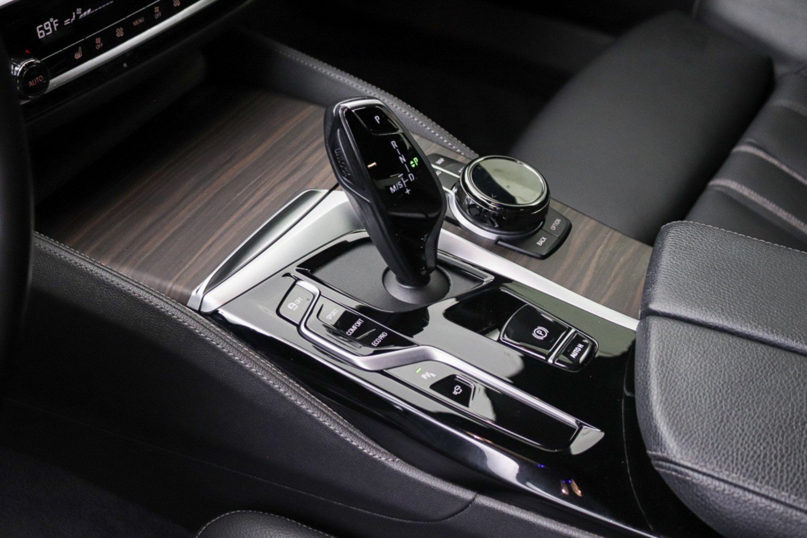 Used 2021 BMW 540i w/ Executive Package RWD image 24