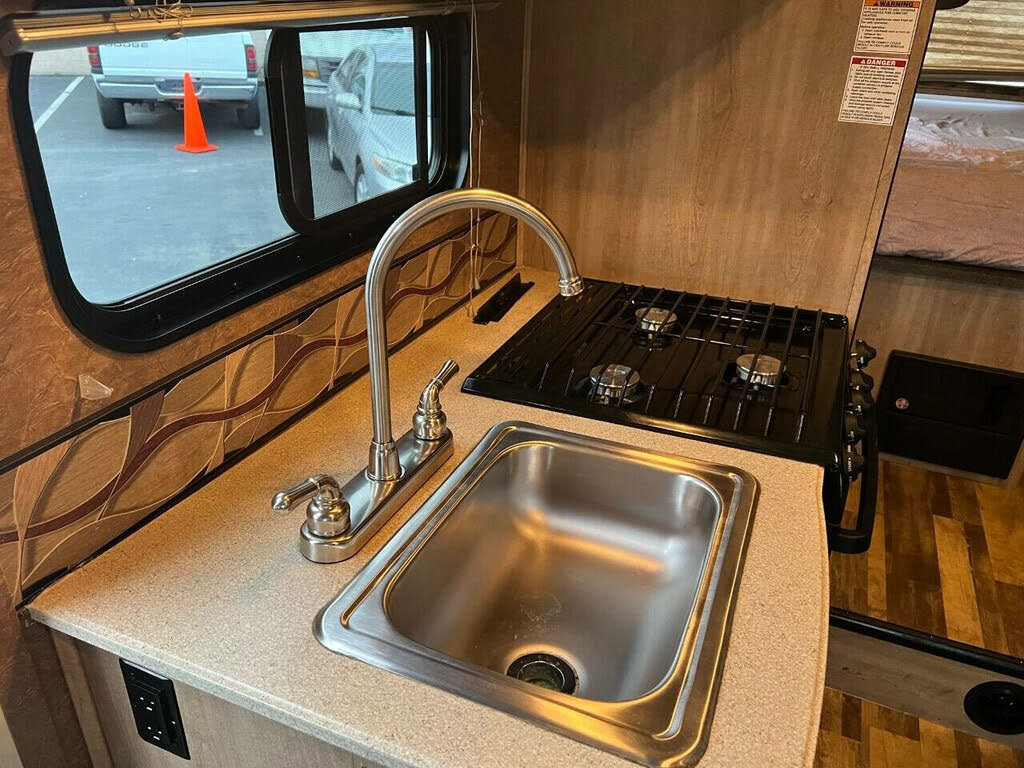 Used 2014 Ford E-350 and Econoline 350 Super Duty image 33