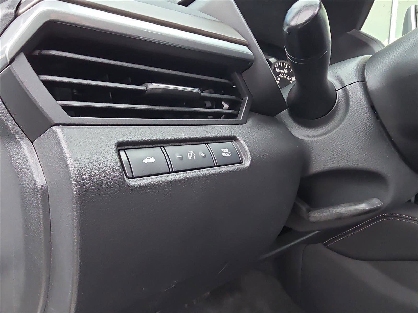 Used 2023 Nissan Altima 2.5 SV FWD image 13