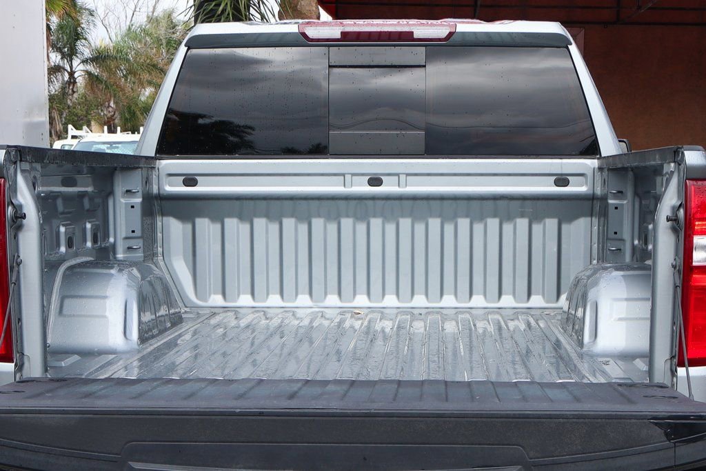 Used 2023 Chevrolet Silverado 1500 LT Trail Boss w/ Convenience Package II AWD/4WD image 9