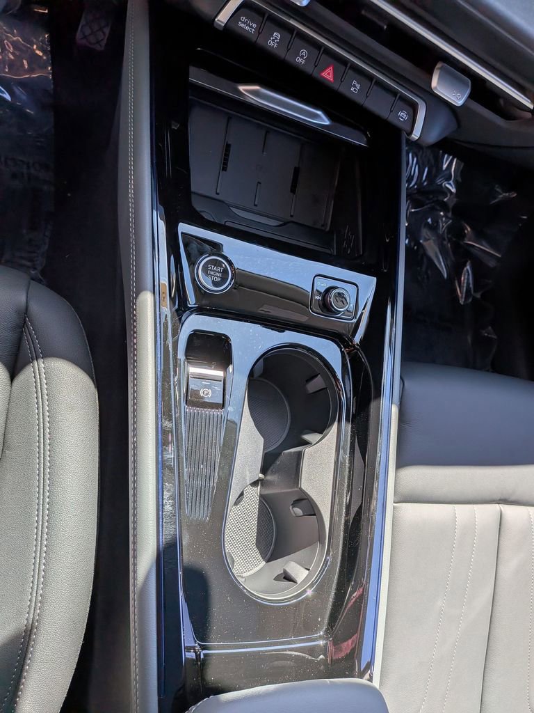 New 2026 Audi Q3 quattro 2.0T AWD/4WD image 14