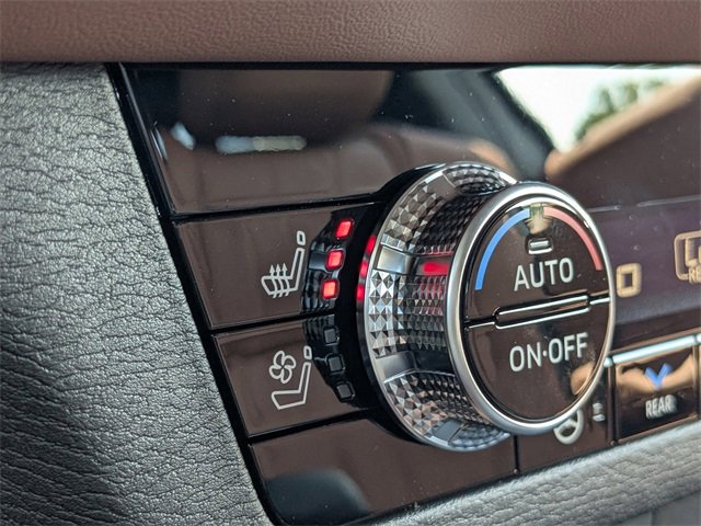 New 2025 Mitsubishi Outlander SEL image 22