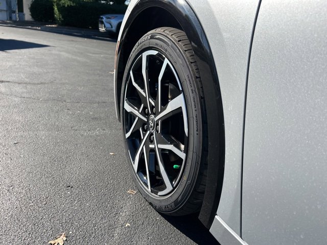 New 2026 Toyota Prius Plug-In Hybrid image 9