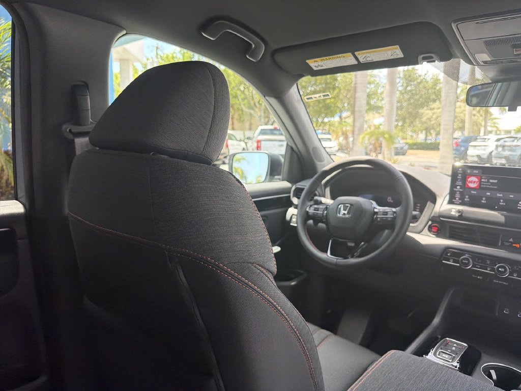New 2026 Honda Pilot Sport image 17