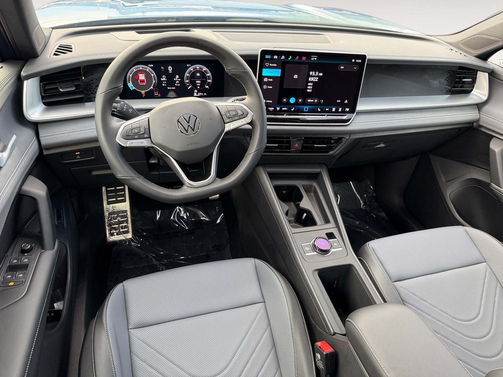 New 2026 Volkswagen Tiguan SE R-Line AWD/4WD image 15