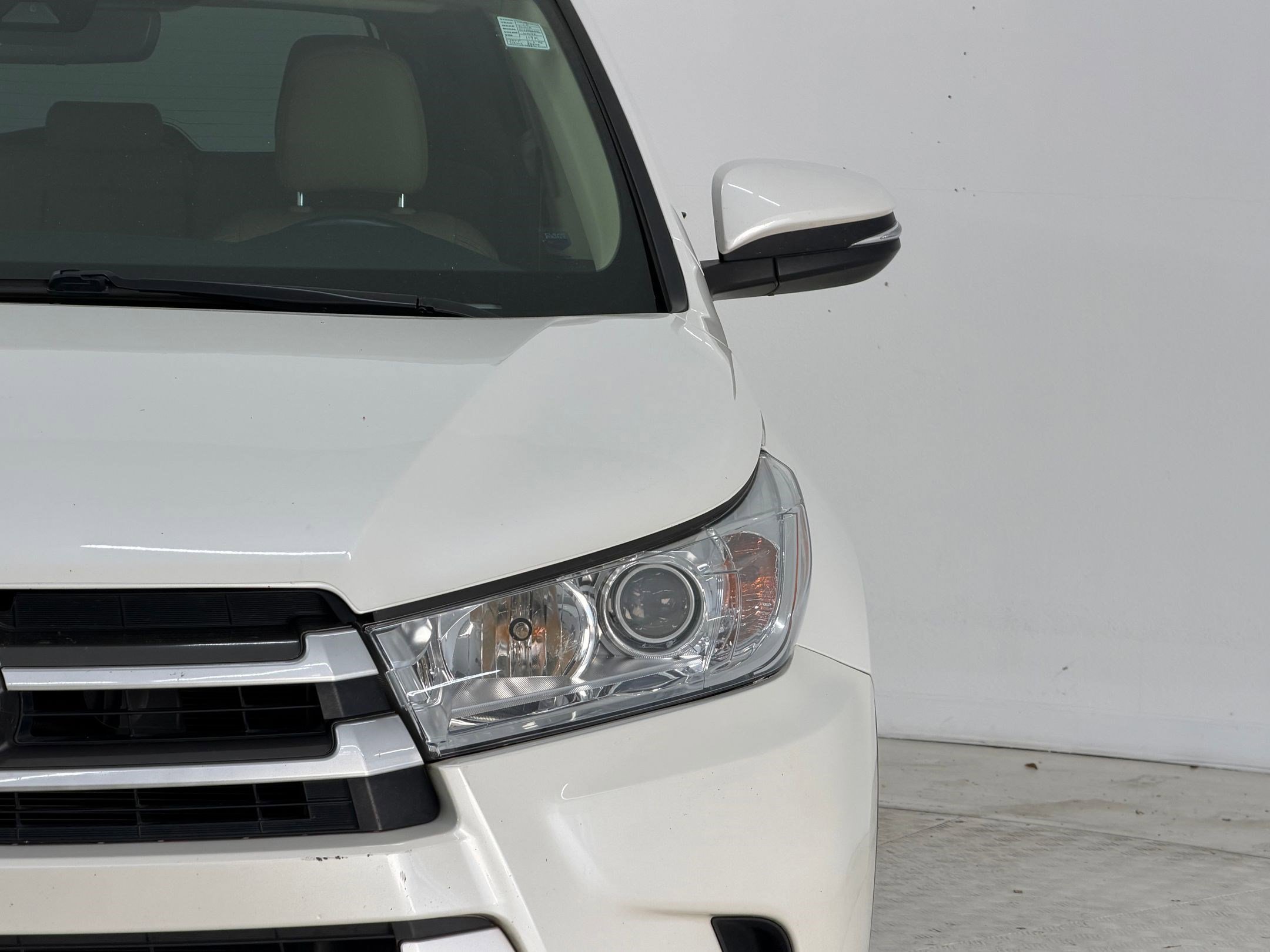 Used 2018 Toyota Highlander XLE image 11