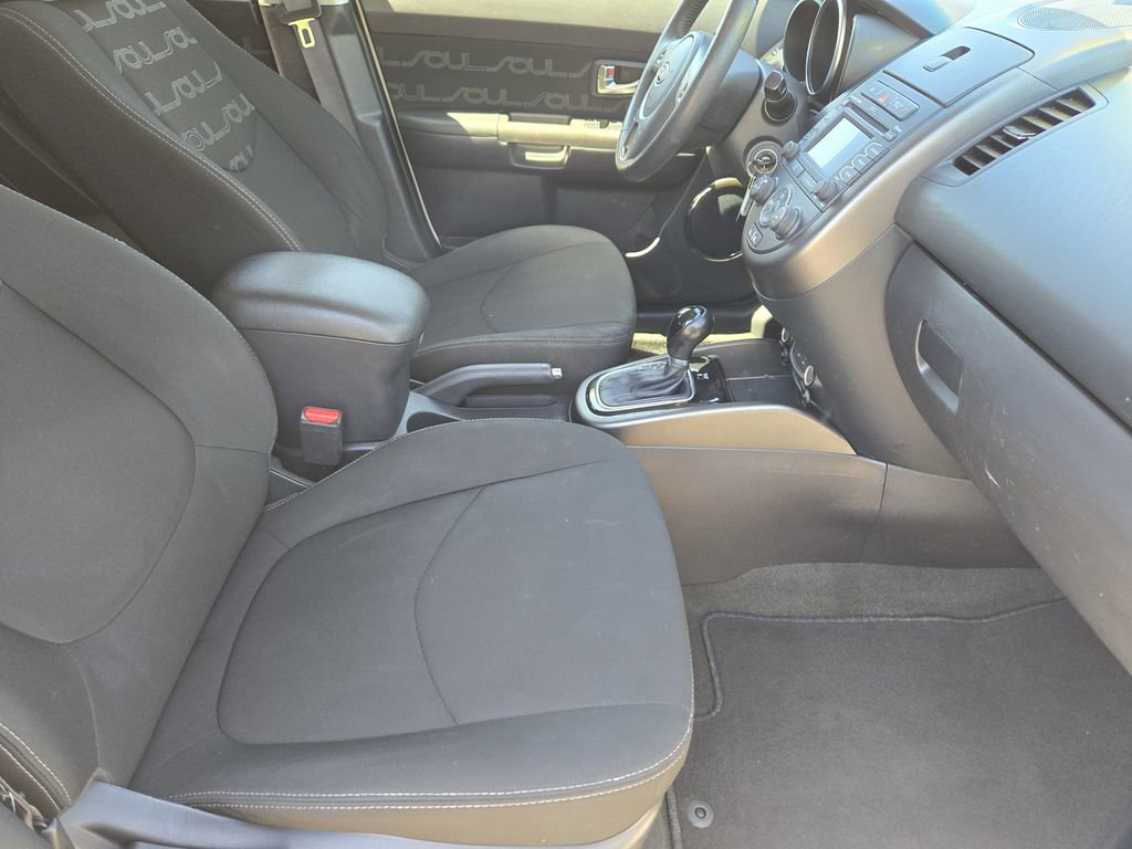 Used 2012 Kia Soul + w/ Audio Pkg FWD image 14