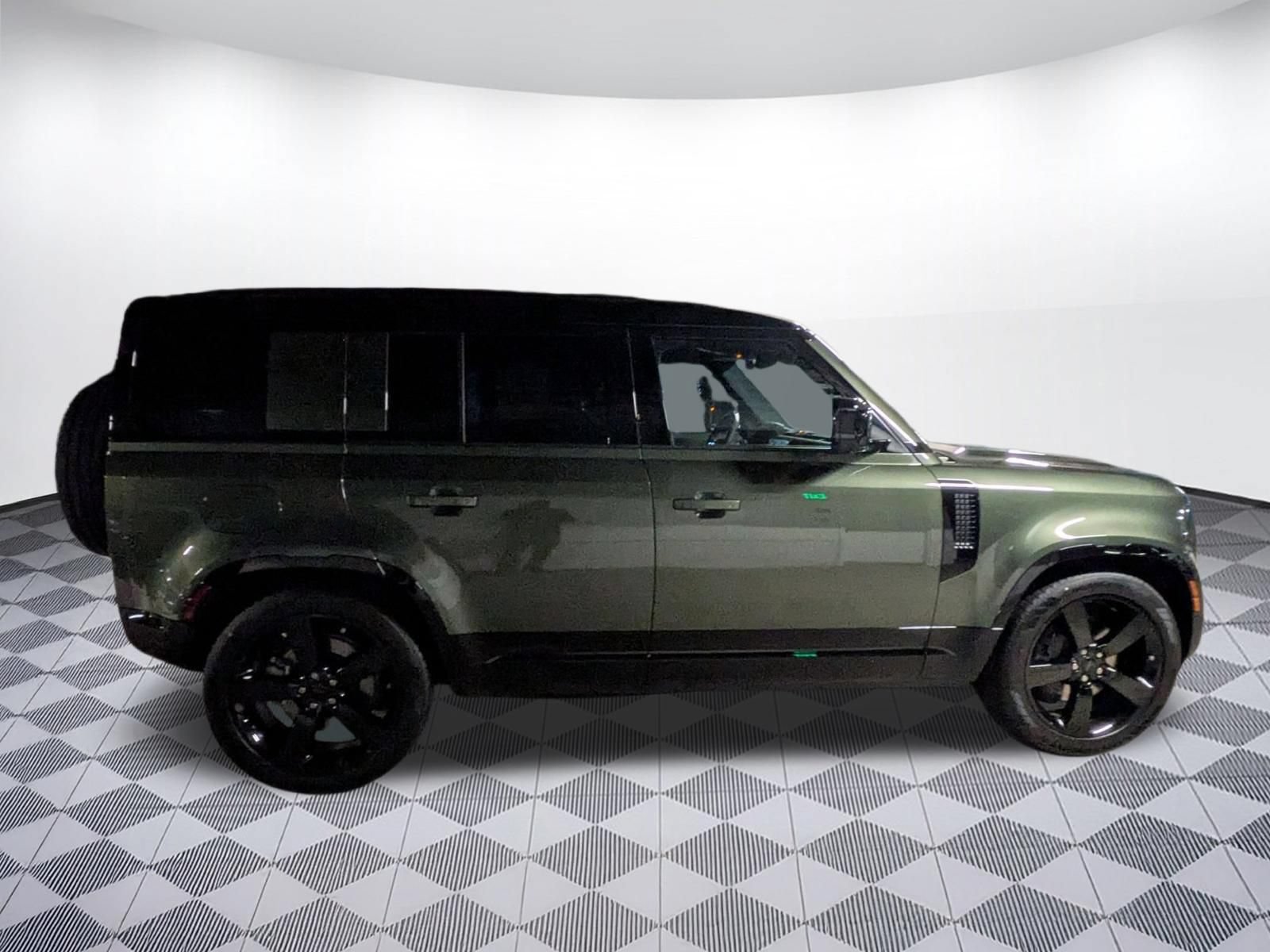 New 2026 Land Rover Defender 110 X-Dynamic SE AWD/4WD image 6