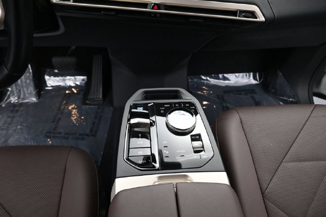 Certified 2024 BMW iX xDrive50 w/ Premium Package AWD/4WD image 16
