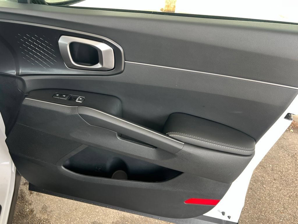 Certified 2022 Kia Sorento LX FWD image 22