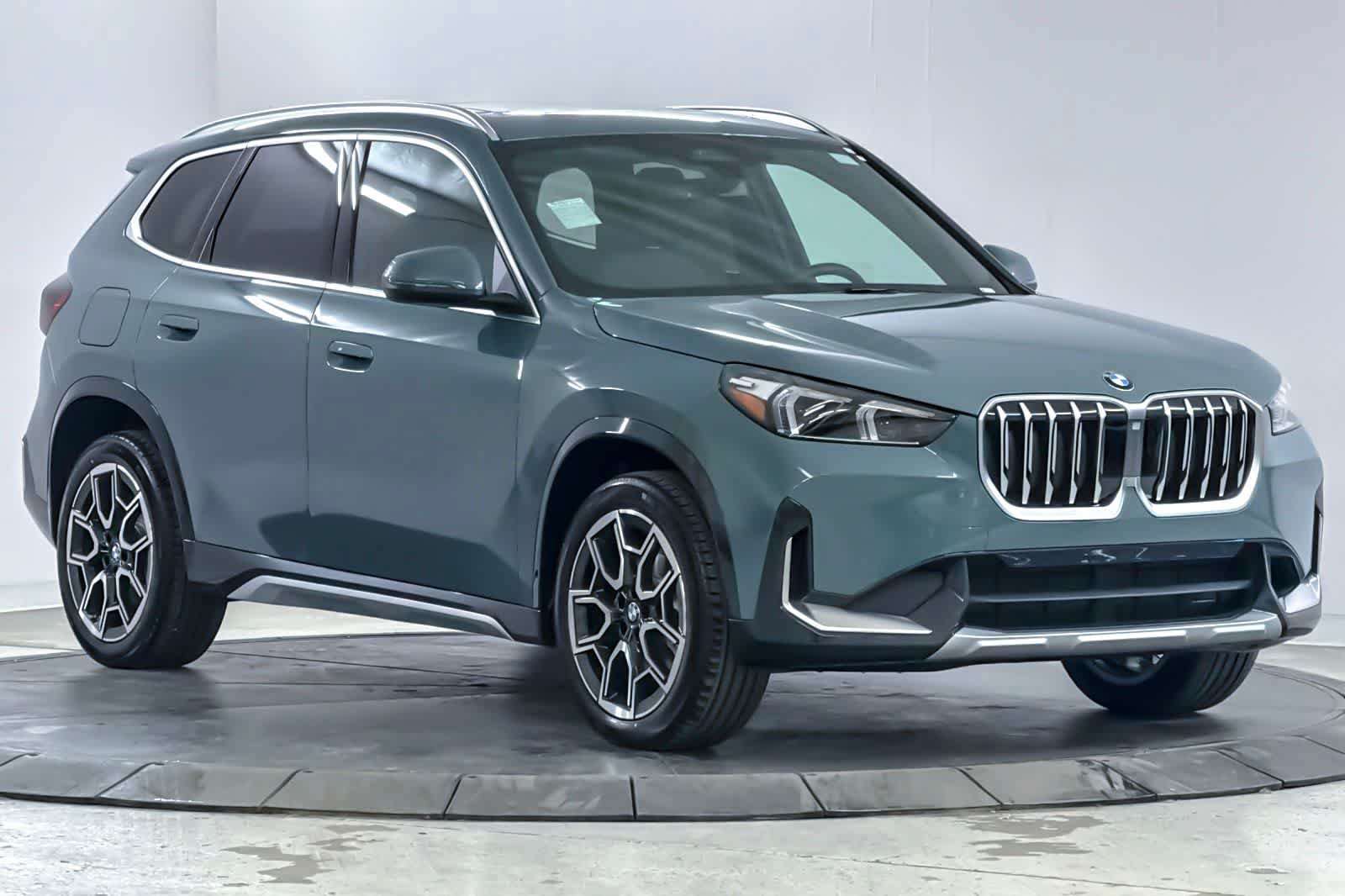 New 2026 BMW X1 xDrive28i w/ Convenience Package AWD/4WD image 9
