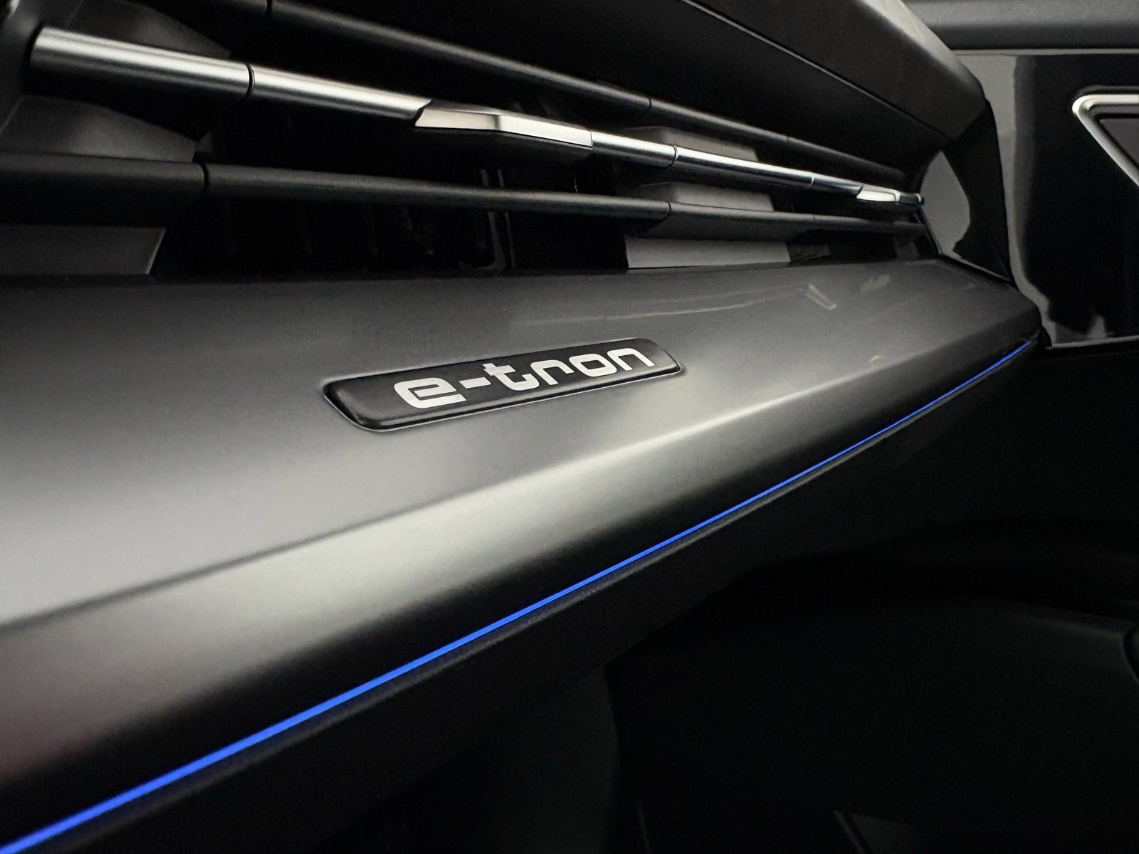 New 2026 Audi Q4 e-tron Premium Plus image 22