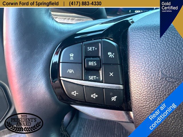 Used 2023 Ford Explorer Platinum w/ Technology Package AWD/4WD image 17