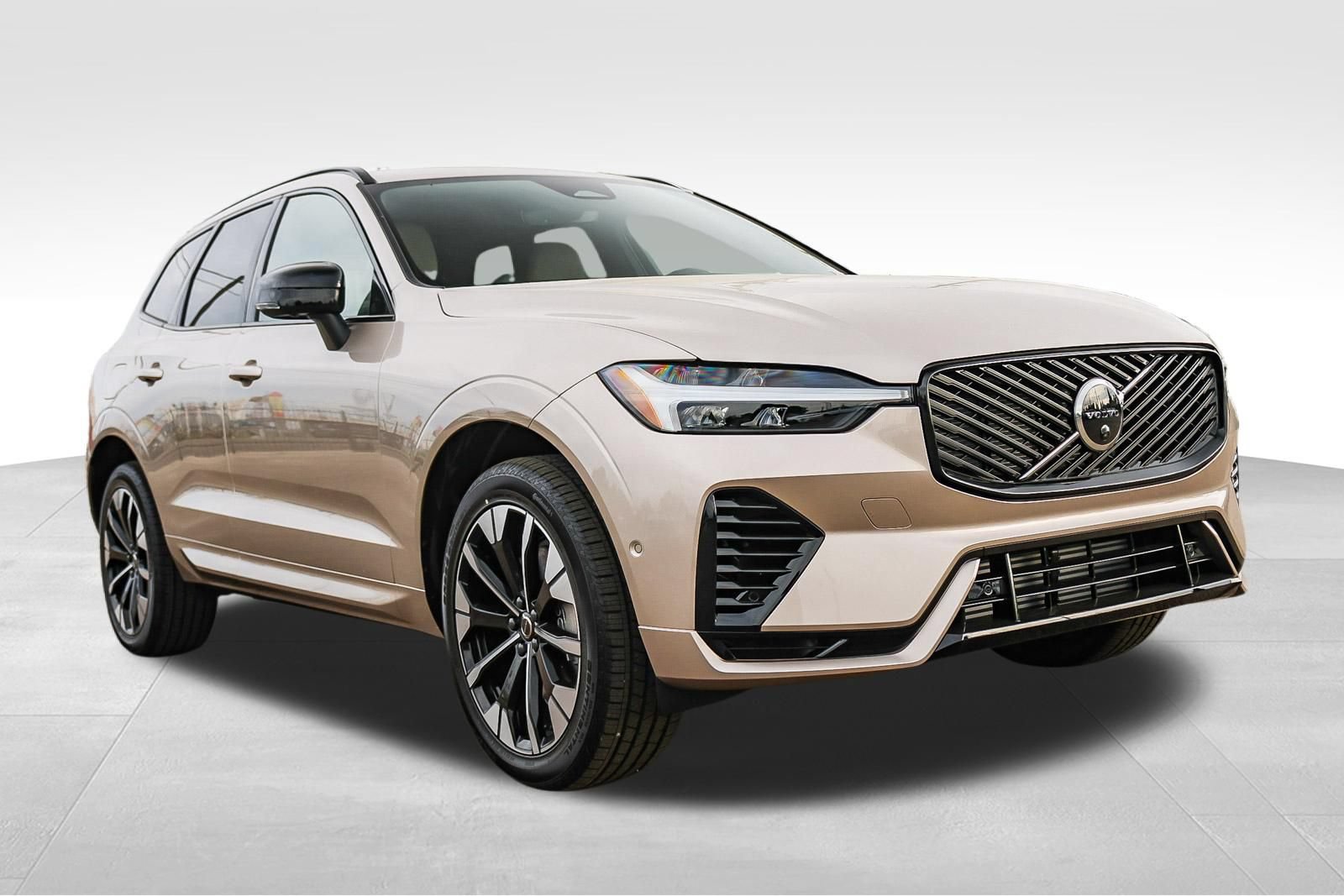 New 2026 Volvo XC60 T8 Plus AWD/4WD image 3