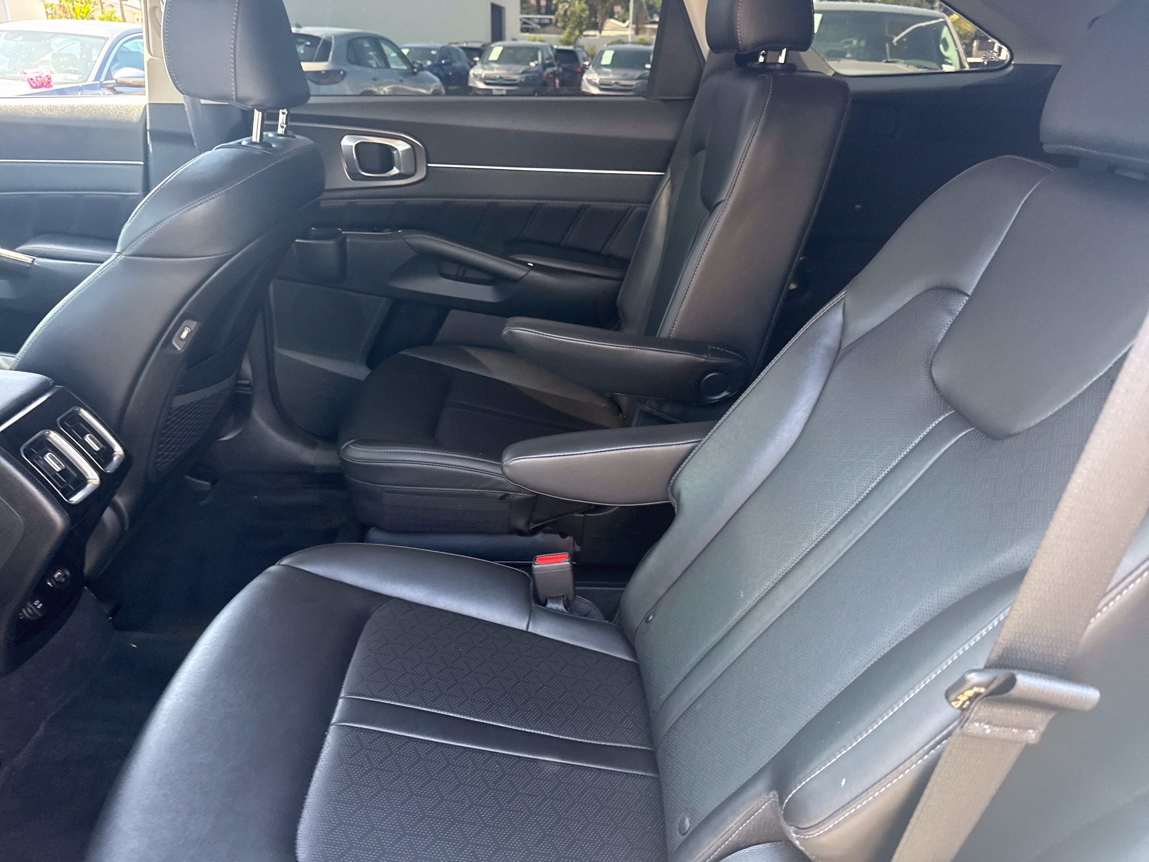 Used 2022 Kia Sorento SX FWD image 13