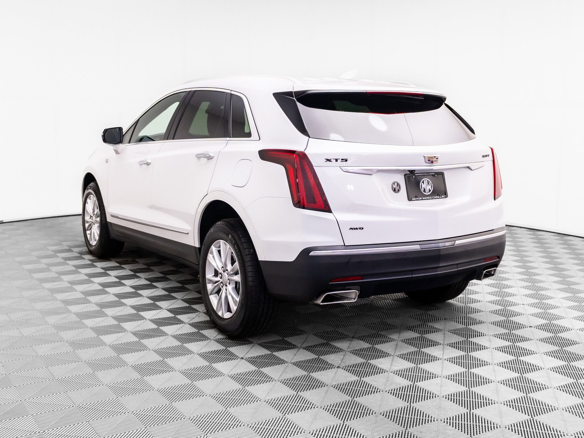 Used 2024 Cadillac XT5 Luxury image 3