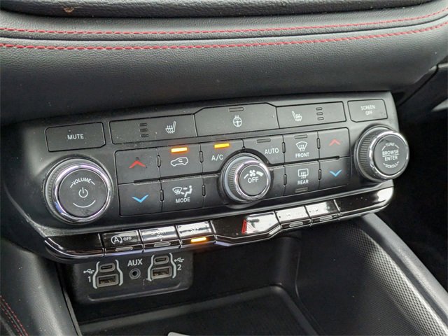 Used 2024 Dodge Durango GT image 21