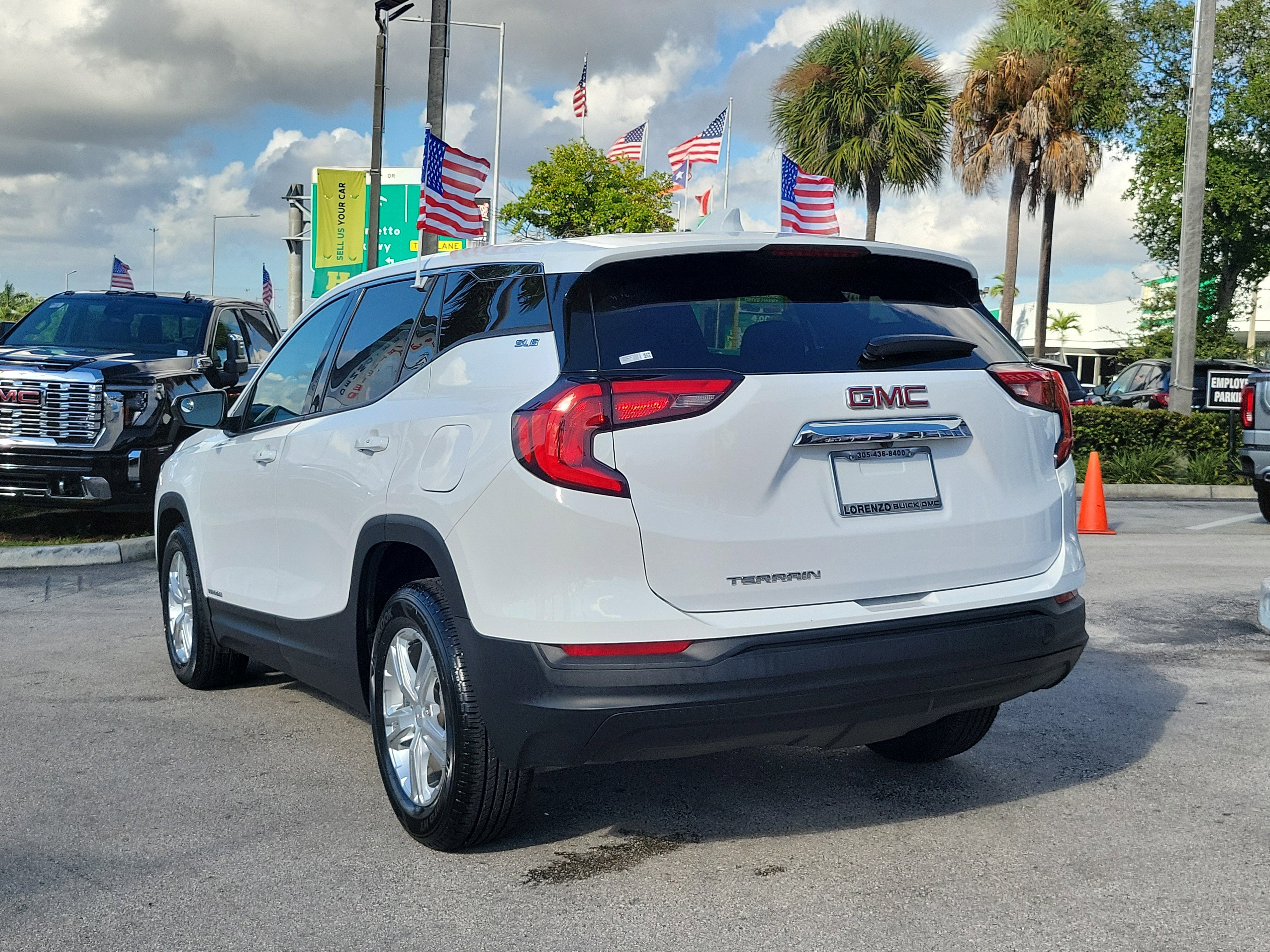Used 2020 GMC Terrain SLE image 6