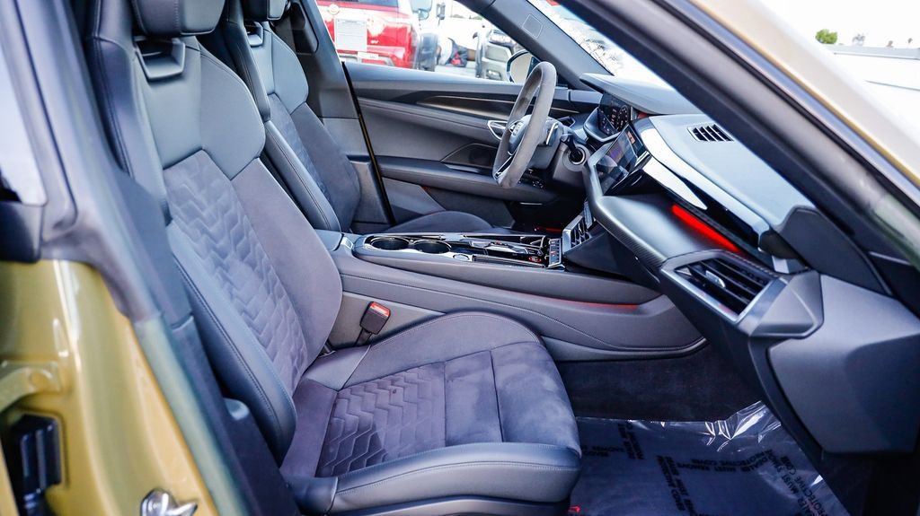 Used 2023 Audi e-tron GT Premium Plus w/ Performance Package AWD/4WD image 21