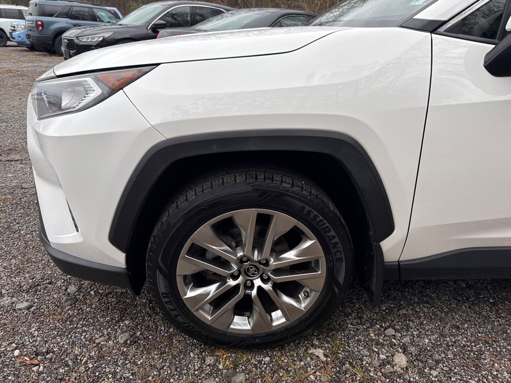 Used 2019 Toyota RAV4 XLE Premium image 6