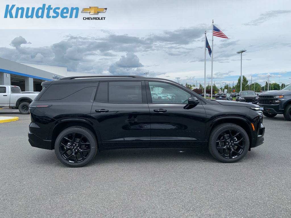 New 2026 Chevrolet Traverse RS w/ LPO, Floor Liner Package AWD/4WD image 8